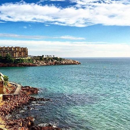 Renovado Apartamento En Zona Residencial A Pasos Del Mar サロウ エクステリア 写真