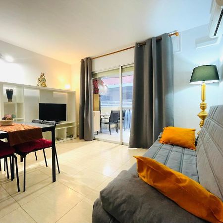 Renovado Apartamento En Zona Residencial A Pasos Del Mar サロウ エクステリア 写真