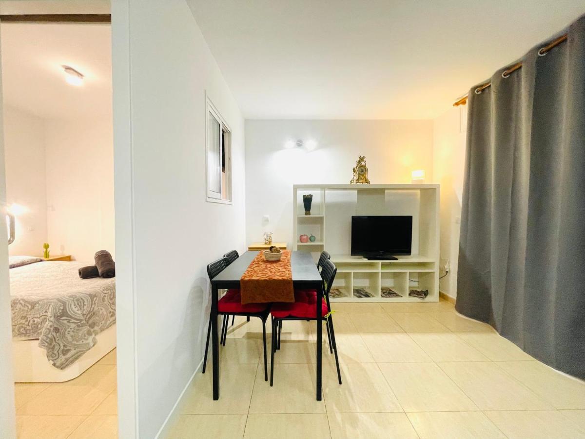 Renovado Apartamento En Zona Residencial A Pasos Del Mar サロウ エクステリア 写真