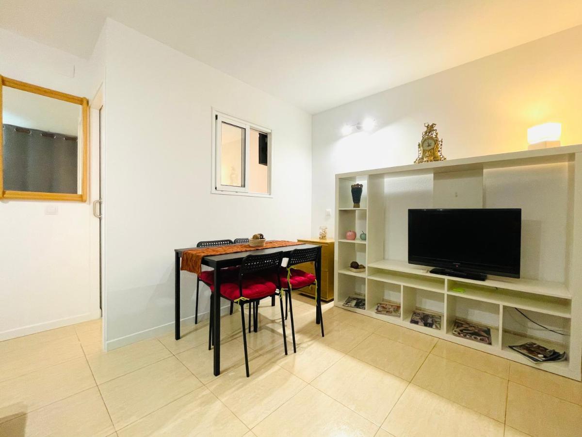 Renovado Apartamento En Zona Residencial A Pasos Del Mar サロウ エクステリア 写真